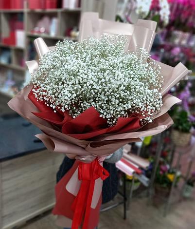 Букет цветов из: Гипсофила в Бахчисарае