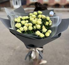 Букет Белые кустовые розы Солинеро в Бахчисарае