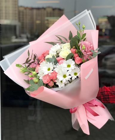 Букет цветов из: Розы, Лизиантусы и Хризантемы в Бахчисарае